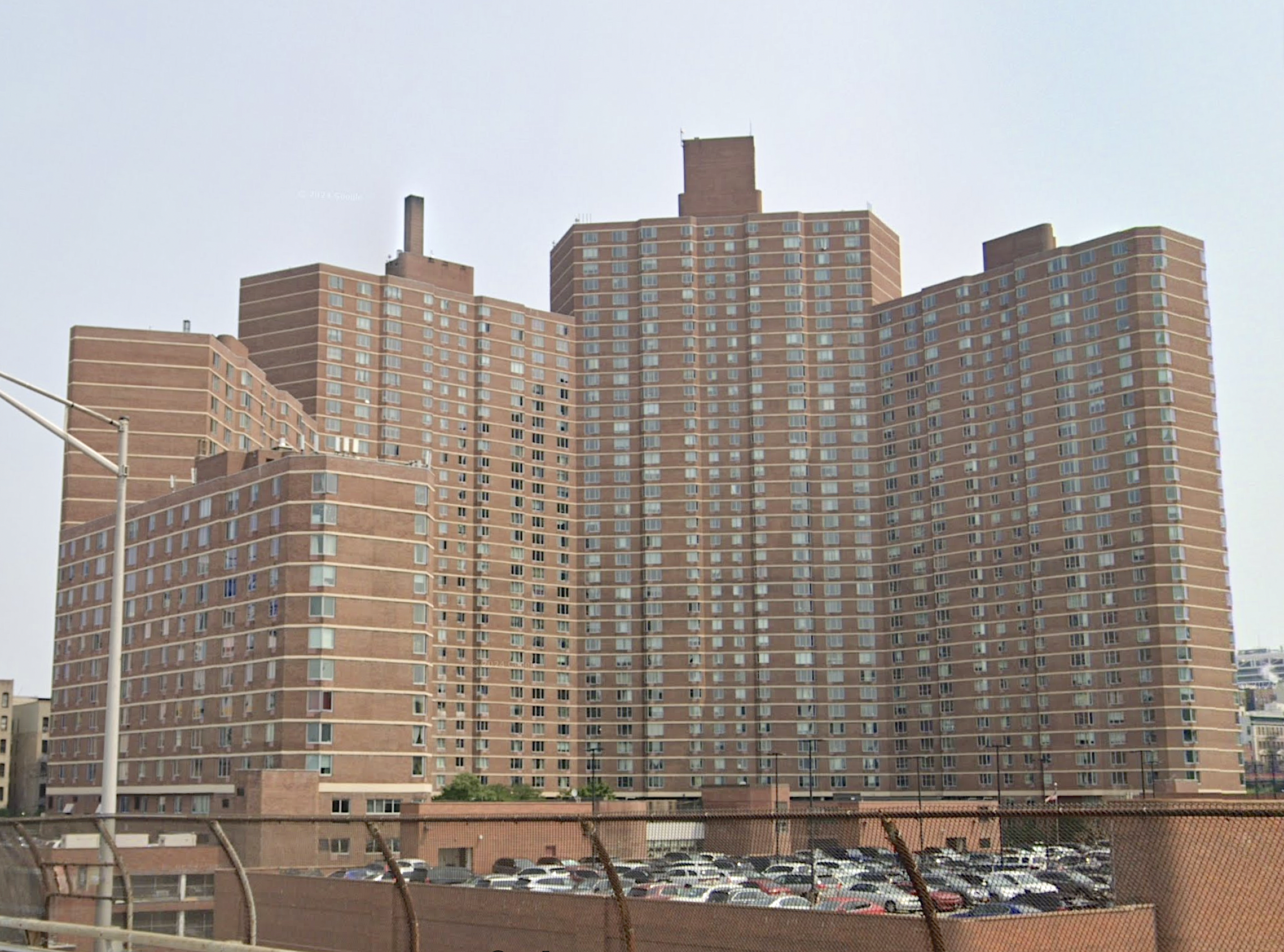 Mode from NYCページ Massive Manhattanville Apartment Building Trades for $323.5M